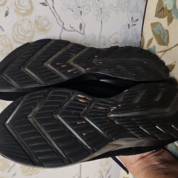 BROOKS LEVITATE 2 MENS SIZE 10 SNEAKER - Picture 9 of 11